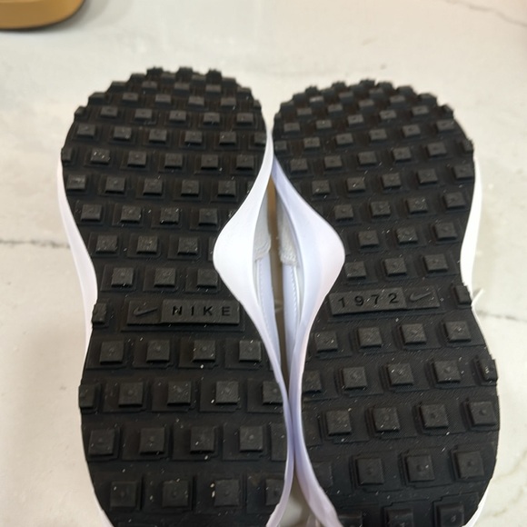 Nike Debut waffle sneaker - Picture 4 of 5